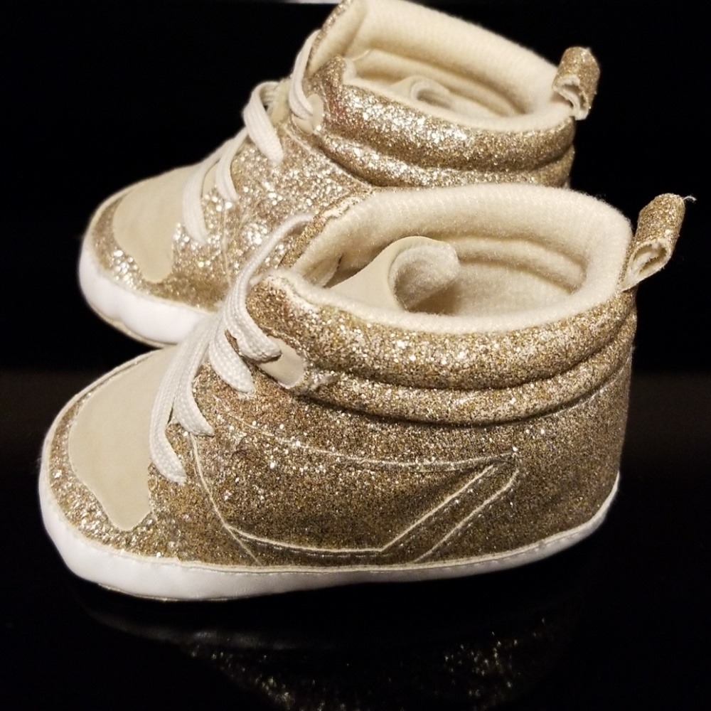 Infant girl shoes